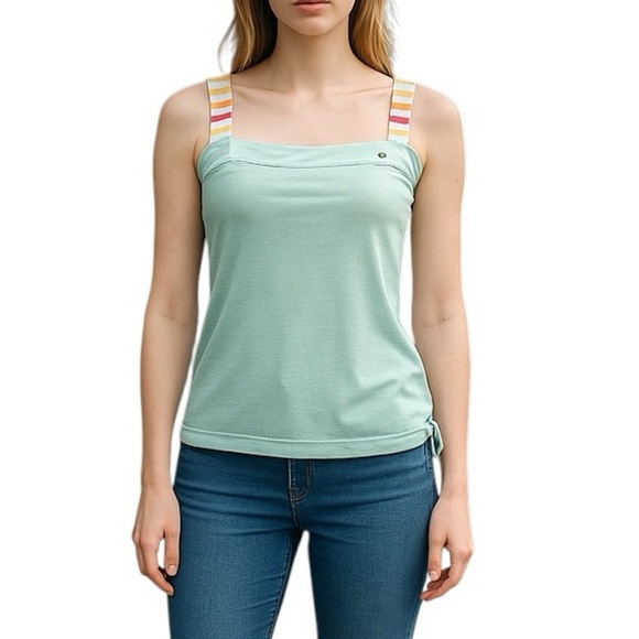 Lacoste Sleeveless Top - Picture 1 of 8